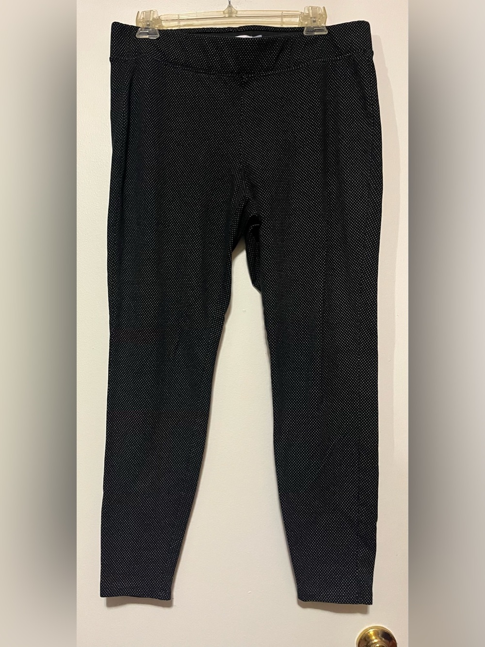Old Navy Women’s Black Microdot Leggings